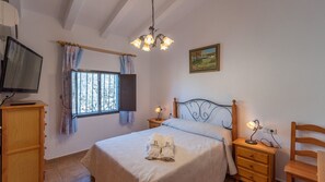 3 Schlafzimmer, Reisekinderbett, WLAN