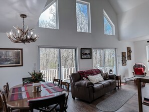 Smart-TV, peis, videospill og DVD-spiller