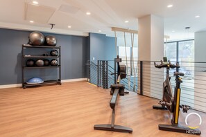 Fitness facility - 
Chic 1 Bedroom Oasis with Pool in the Heart of Hollywood (Los Angeles)