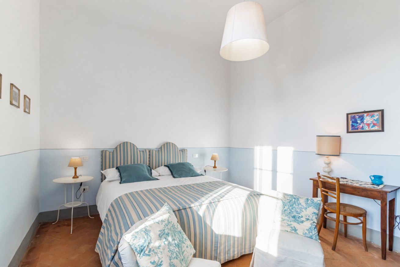 2 chambres, fer et planche à repasser, accès à Internet