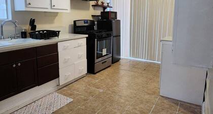 Small 2 Bedroom House Near Disney