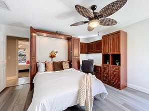 5 bedrooms, in-room safe, desk, iron/ironing board