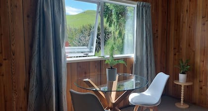 Captivating rural beauty, serene getaway, nestled midway Rotorua & Taupo.