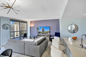 Living area - AMAZING 3BD CONDO BEACHWALK RESORT (Hallandale Beach)