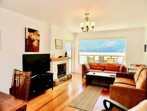 Smart TV - Sea-view to Die For! (Britannia Beach)