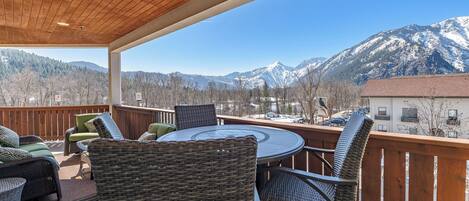 تناول الطعام بالخارج