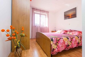 2 soveværelser, internetforbindelse