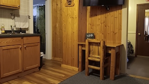 Interior - Allen Gulch Cabins are the best cabins to be close to everything in the Hills!!! (Hill City)
