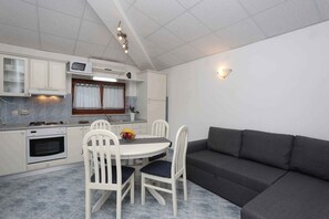 Interior - Holiday apartment with air conditioning (Rabac)