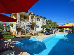Pool - Holiday apartment with air conditioning (Valbandon)