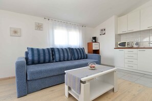 TV - Holiday apartment with air conditioning (Štinjan)