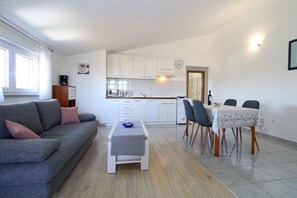 Interior - Holiday apartment with air conditioning (Štinjan)