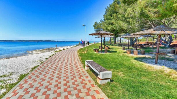 Strand