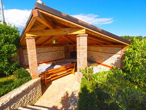 Property grounds - Holiday apartment with air conditioning (Pula)