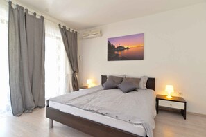 2 bedrooms