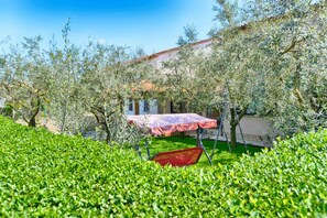 Property grounds - Holiday apartment with air conditioning (Valbandon)