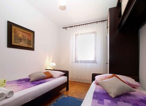 2 室のベッドルーム、アイロン / アイロン台、WiFi