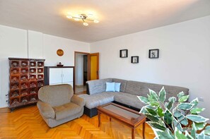 TV - Holiday apartment with air conditioning (Fažana)