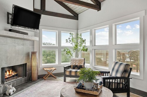 Center Hill Wakehouse