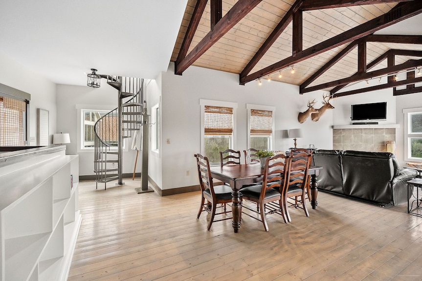 Center Hill Wakehouse - Smithville, TN