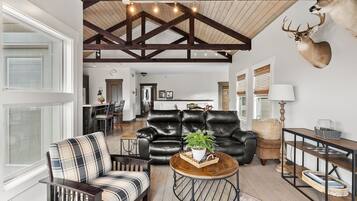 Télévision, cheminée