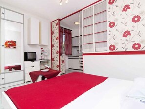 1 bedroom, WiFi - Holiday apartment with terrace (Valbandon)