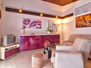 TV - Holiday apartment with air conditioning (Valbandon)