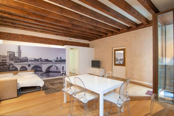 Dining - Appartamento in palazzo storico a 500 metri dal balcone di Giulietta (Verona)