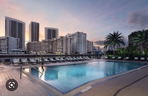 Piscina externa