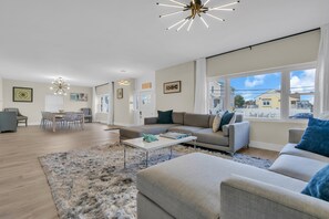 Smart-TV, peis og stereoanlegg