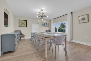 Dining - Seaside Heights Home- All Season Swim Spa with Bay Views & Game room! (Seaside Heights)