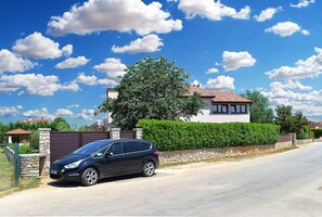 Property grounds - Holiday apartment with air conditioning (Valbandon)