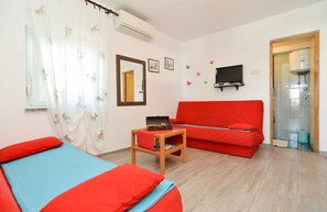 1 bedroom, WiFi - Holiday apartment with air conditioning (Valbandon)