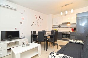 Interior - Holiday apartment with air conditioning (Fažana)