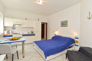 1 chambre, lit parapluie