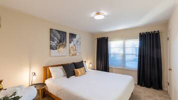 3 habitaciones, tabla de planchar con plancha, cuna de viaje y wifi