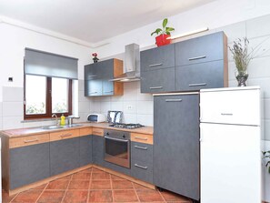 Kühlschrank, Ofen, Herdplatte