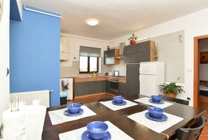 Kühlschrank, Ofen, Herdplatte