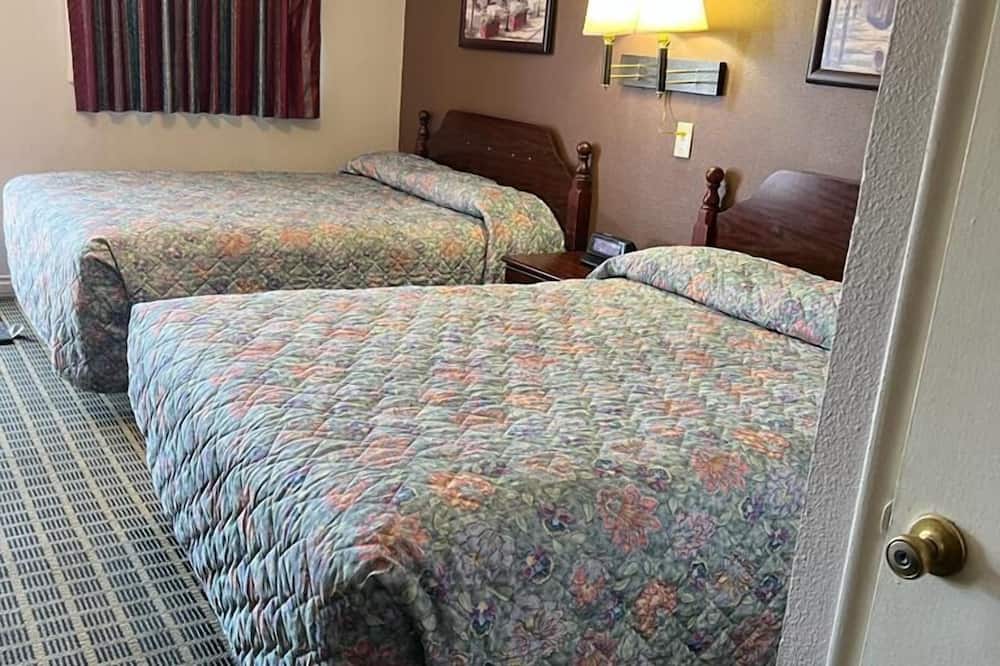 Aaron Motel
