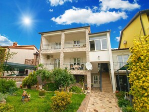 Exterior - Holiday apartment with air conditioning (Fažana)