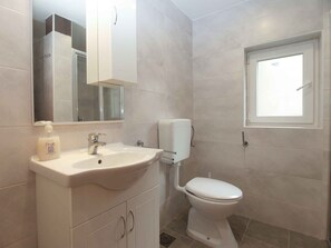 Bathroom - Holiday apartment with air conditioning (Fažana)