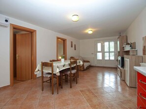 Interior - Holiday apartment with air conditioning (Fažana)