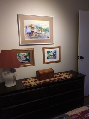 Interior - Foothill Get-A-Way in the "Jewel of the Mother Lode". (Sutter Creek)
