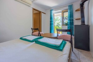 1 bedroom, WiFi