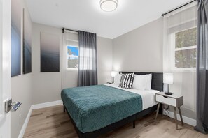 3 soverom, strykejern/-brett, reiseseng for barn og wi-fi (inkludert)