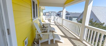 Welcome to Ramon's Roost! The ultimate beach retreat for your family & friends.