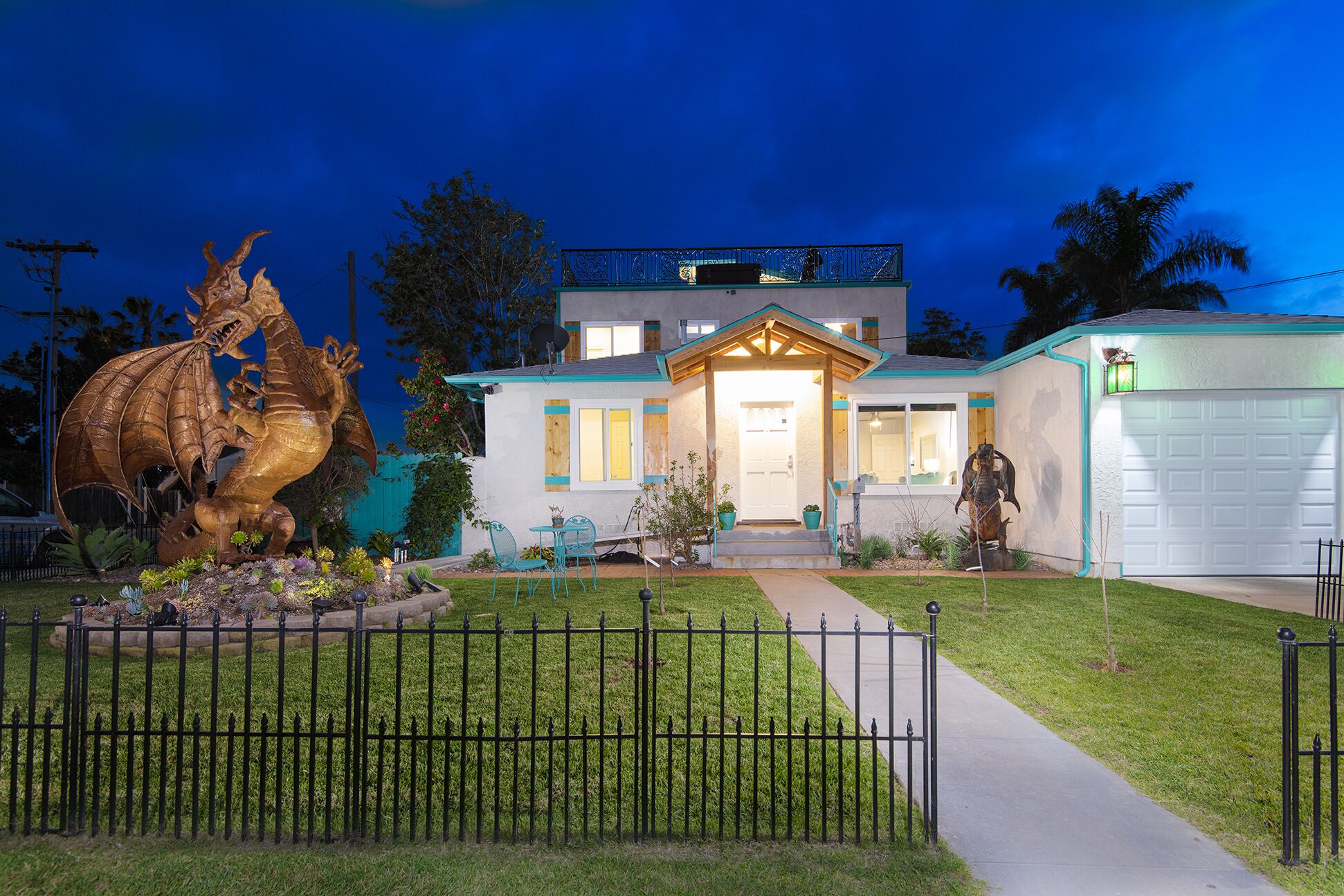 Glam Dragon B | Freshly Renovated, Hot Tub, Walking Distance to the Beach