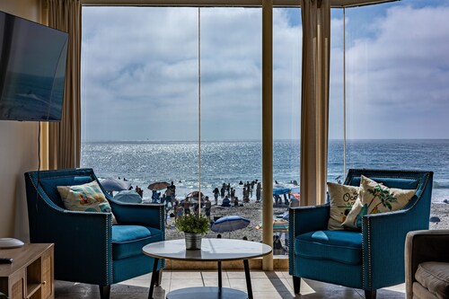 Good Vibrations | 3/3 Oceanfront Condo on the Sand & 150 feet to Belmont Park!