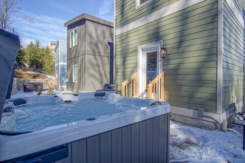 3 Br: Sanctuary 185 at Snowshoe