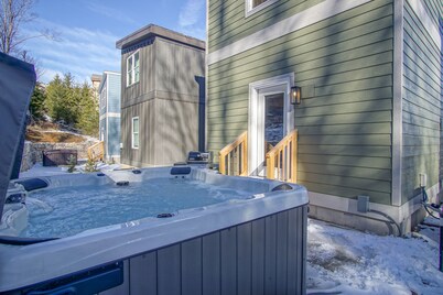 3 Br: Sanctuary 185 at Snowshoe